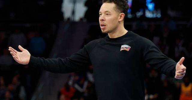 Snowstorm grounds Spurs, forces a later start for San Antonio's home game Sunday against Magic