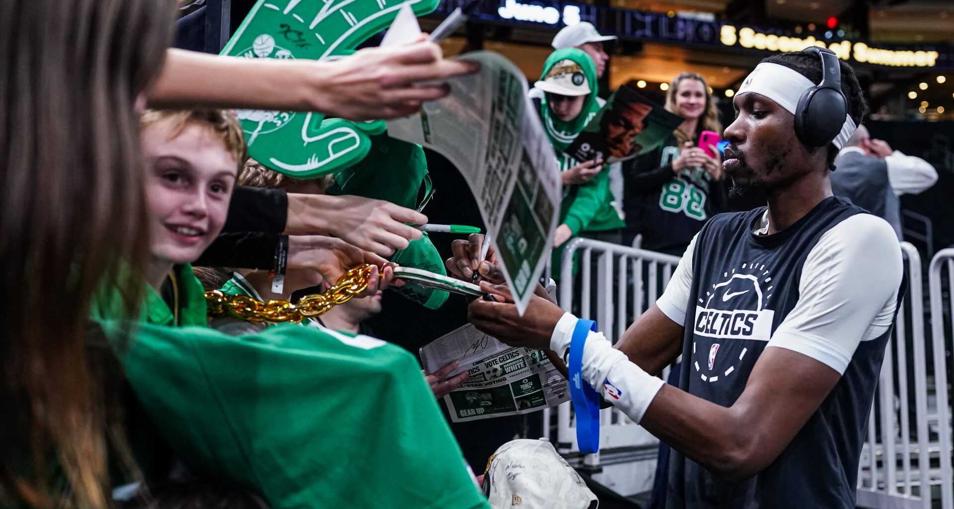 Insider Links Three Former Celtics To Knicks On NBA Buyout Market