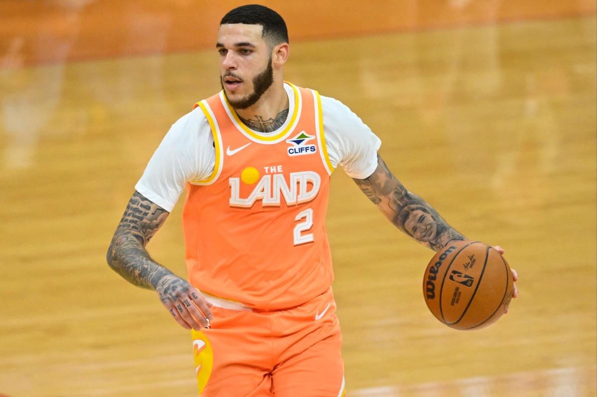 Warriors have eyes on Lonzo Ball following NBA trade deadline