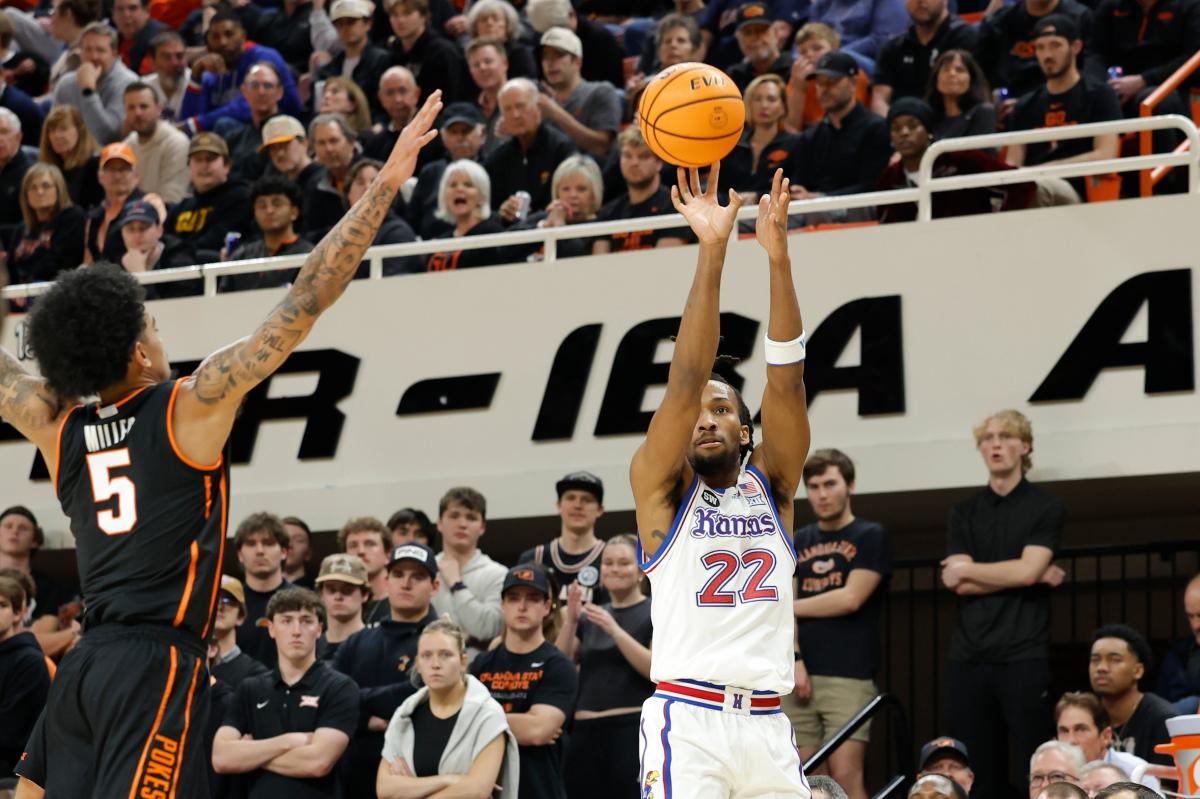 Darryn Peterson's Kansas criticism won't hurt stock with Nets an option