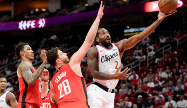 Kawhi Leonard hits a 3-point play with 2 seconds left as the Clippers beat the Rockets