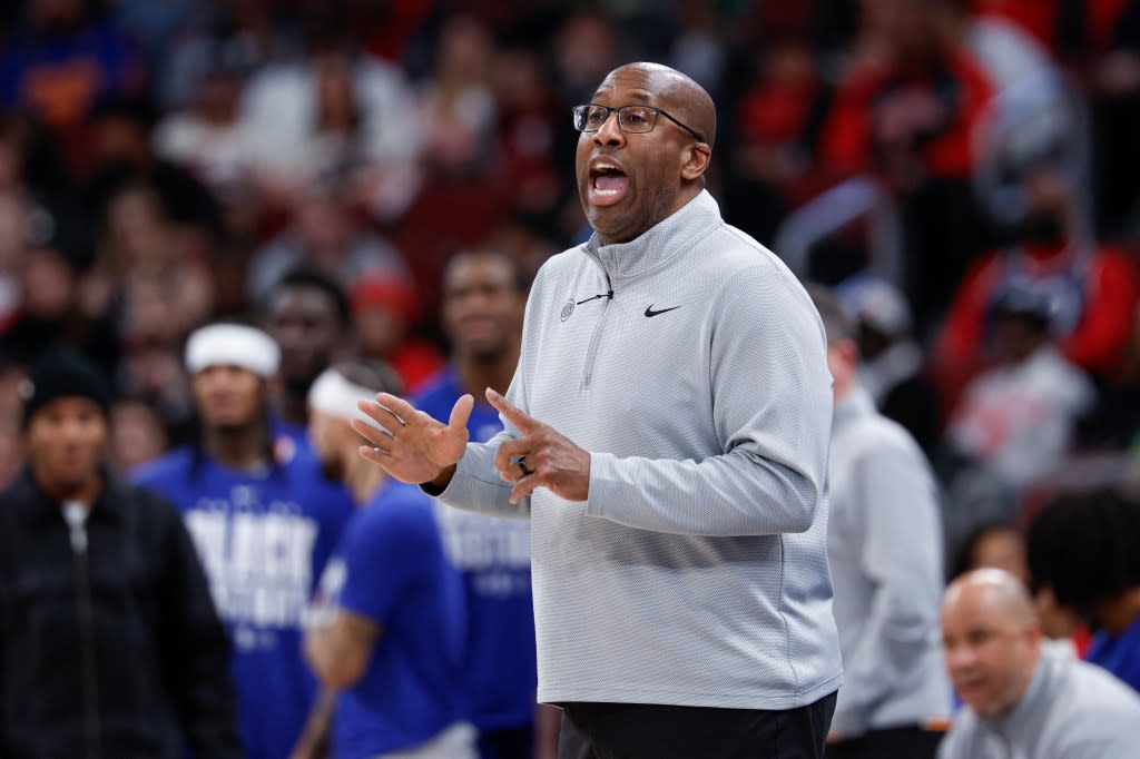 Knicks head coach Mike Brown directs his team against the Chicago Bulls during the first half at United Center. IMAGN IMAGES via Reuters Connect
