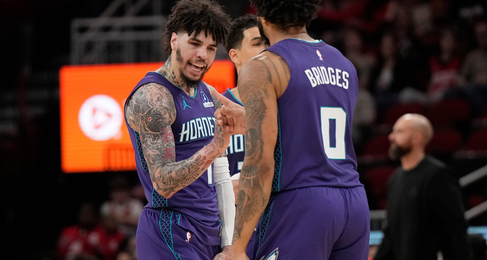 Hornets beat Rockets 109-99 for eighth straight win