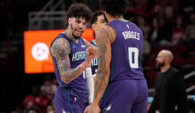 Hornets beat Rockets 109-99 for eighth straight win