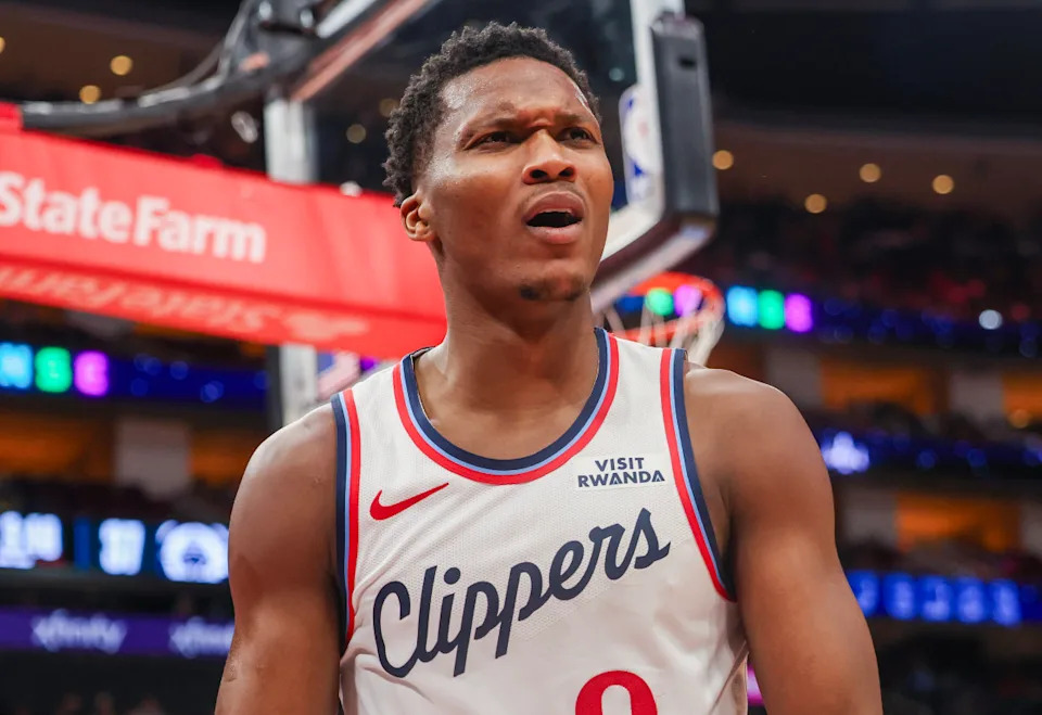 Los Angeles Clippers guard Bennedict Mathurin (9) reacts to a no call during a game.Thomas Shea-Imagn Images