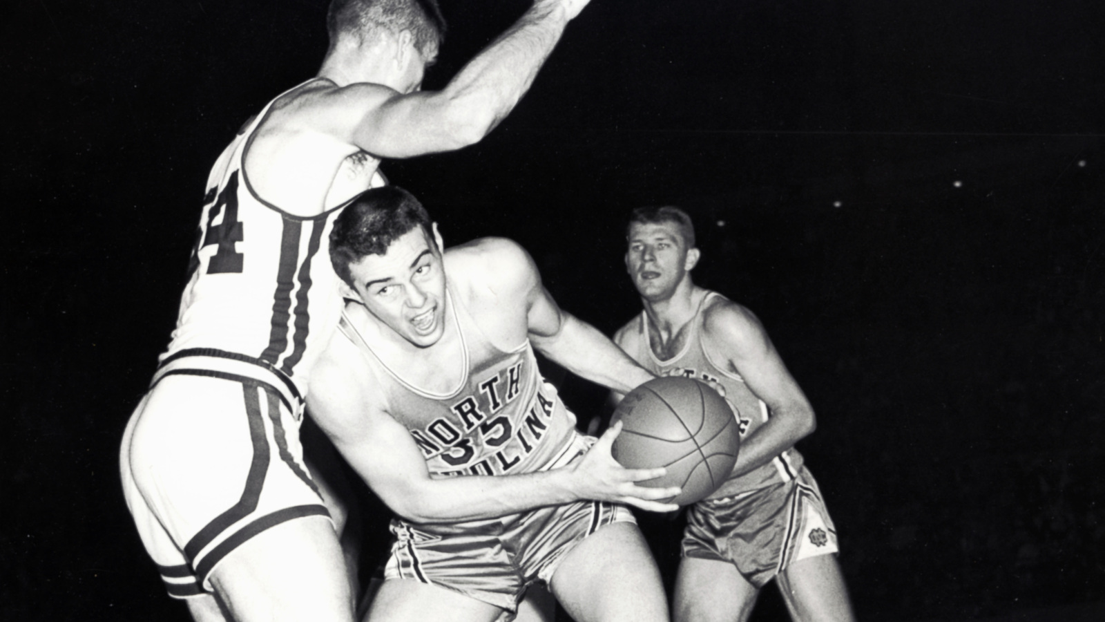 NBA announces death of Doug Moe, former two-time All-American at North Carolina, at 87