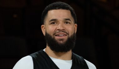 Fred VanVleet warming up for a game