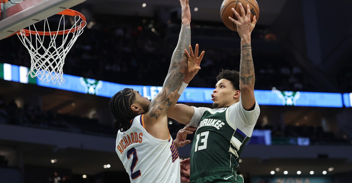 Bucks trade Cole Anthony and Amir Coffey to Suns for 2 big men before deadline