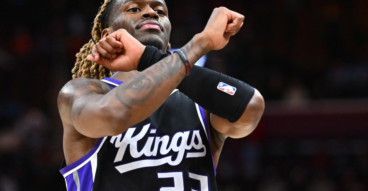 Cavs go back to winning formula with three-team trade for Keon Ellis