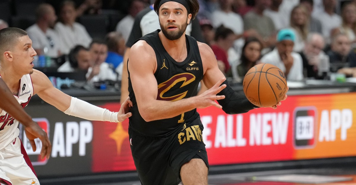 Cavs say they would love to have Max Strus back before the playoffs