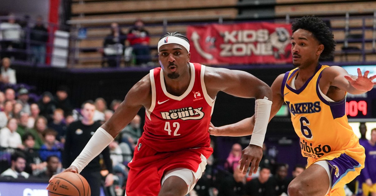 Utah Jazz sign intriguing player to two-way deal