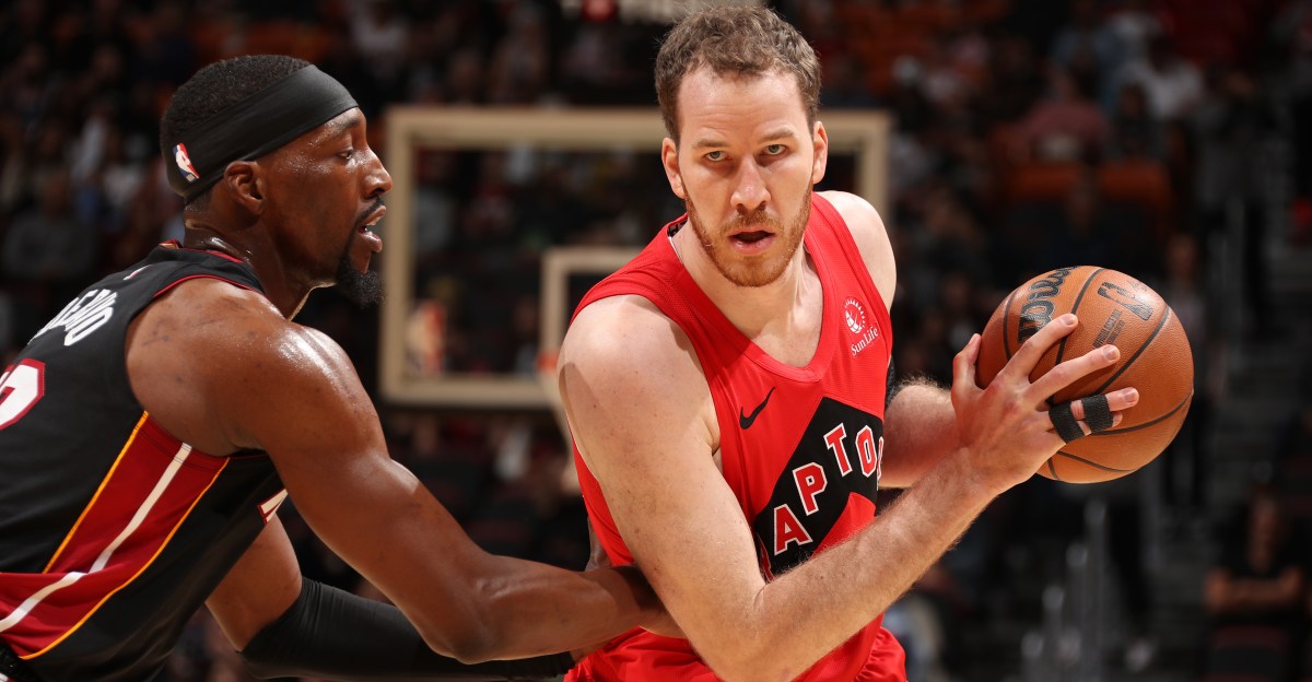 What should the Raptors do at the trade deadline?