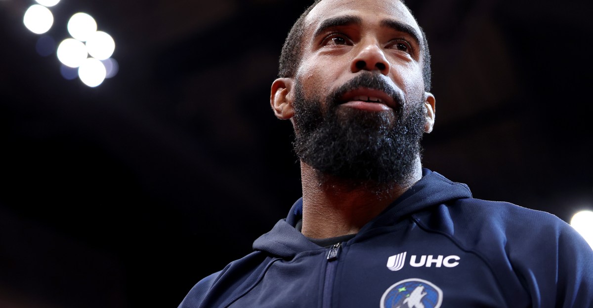 NBA News: Wolves Re-Sign Former All-Star and All-Defensive Vet, Mike Conley
