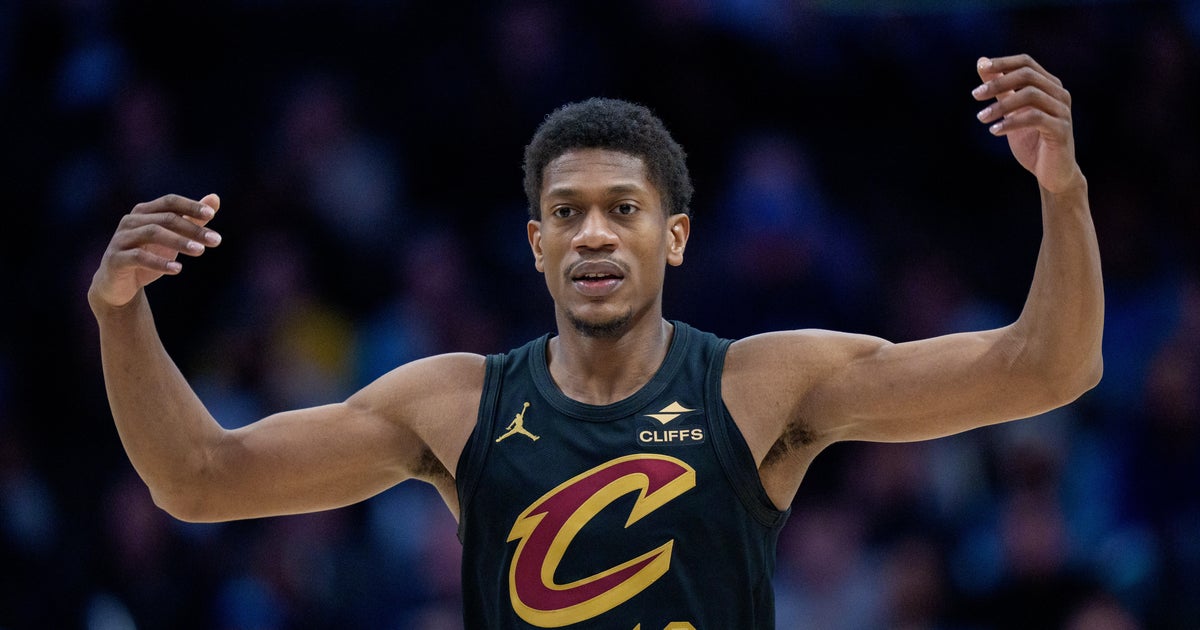 Kings acquire De'Andre Hunter from Cavs for Dennis Schroder, Keon Ellis in trade involving Bulls, source says