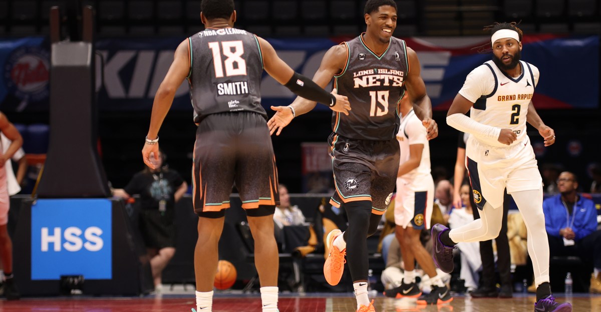 High school teammates EJ Liddell, Malachi Smith combine for 39 in Long Island win