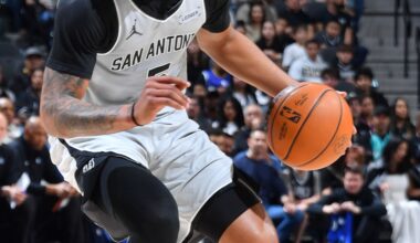 Spurs make easy work of the Mavericks