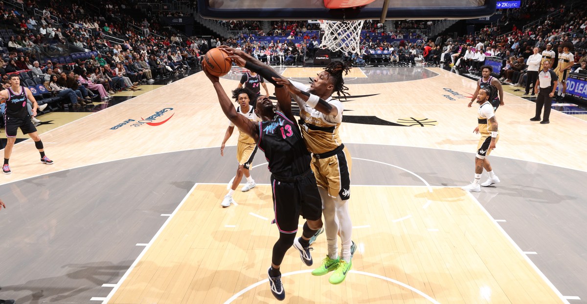 Against Heat, Wizards Fall Behind by 32, and Do Not Make It Interesting