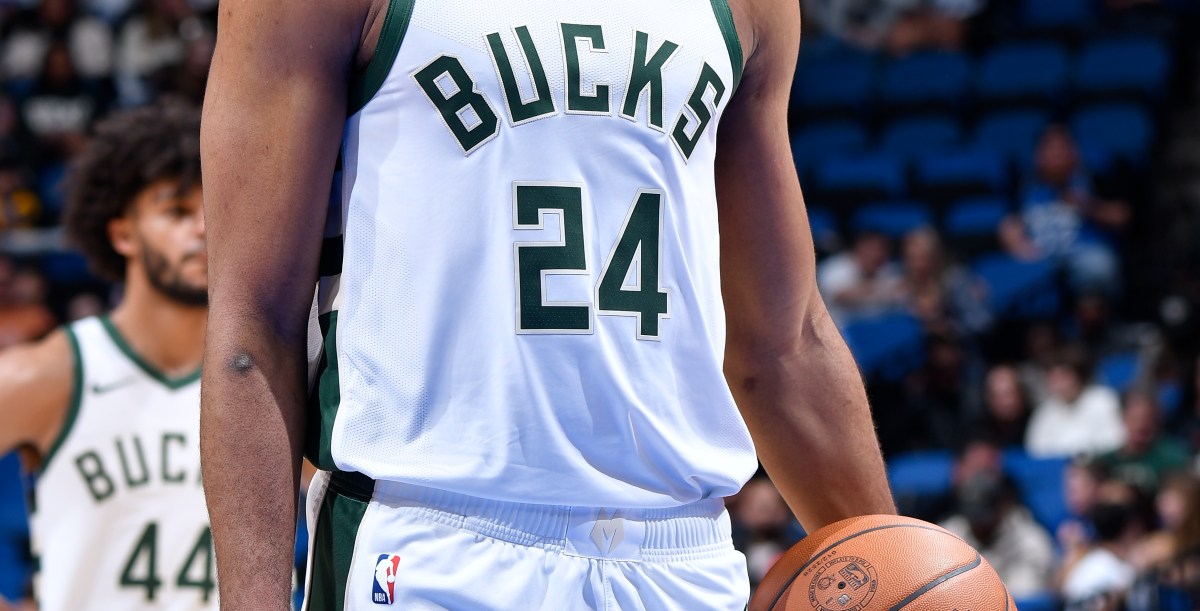 Milwaukee Bucks Survey: After staying put, will Giannis extend in summer?