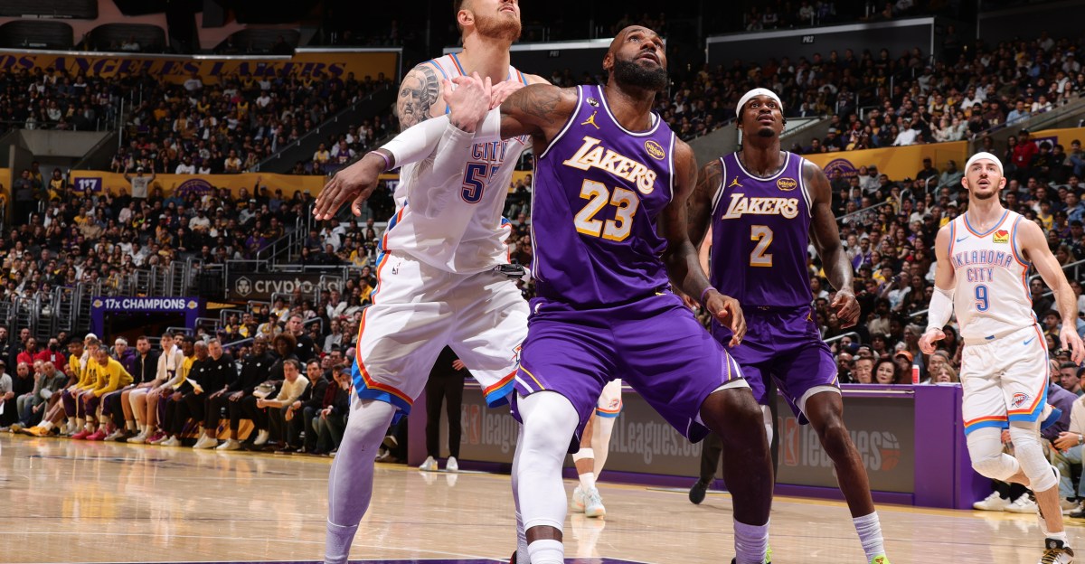 Lakers fans speak up on lack of trade deadline activity by front office