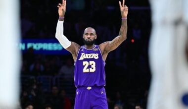 LeBron James becomes oldest player with triple-double in Lakers' 124-104 win over Mavericks