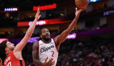 Leonard's three-point play in final seconds lifts Clippers to a 105-102 win over Rockets