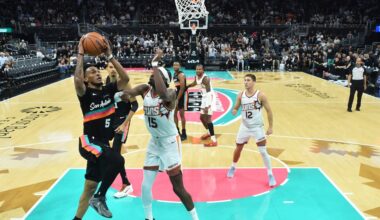 San Antonio spreads the wealth in win over Suns