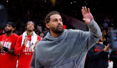 Injured Wizard Trae Young thanks Hawks fans in return to State Farm Arena