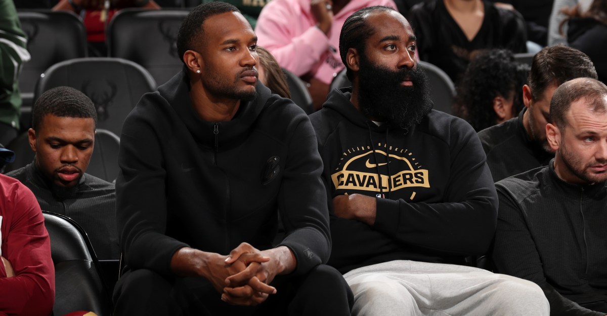 Cavs guard James Harden expected to play through broken thumb