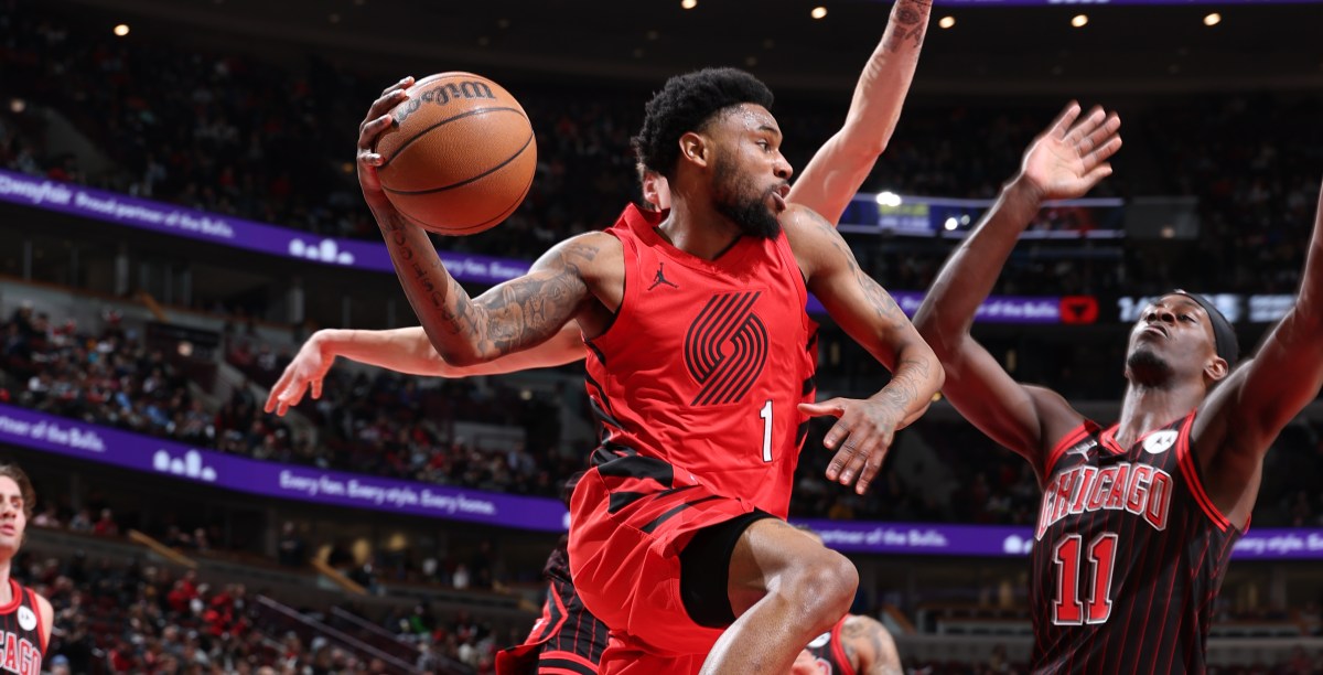 Blazers Bounce Back, Beating Blasé Bulls by Bnine