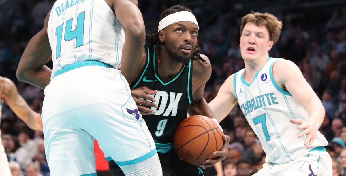 Trail Blazers Wilt Before Hornets Effort