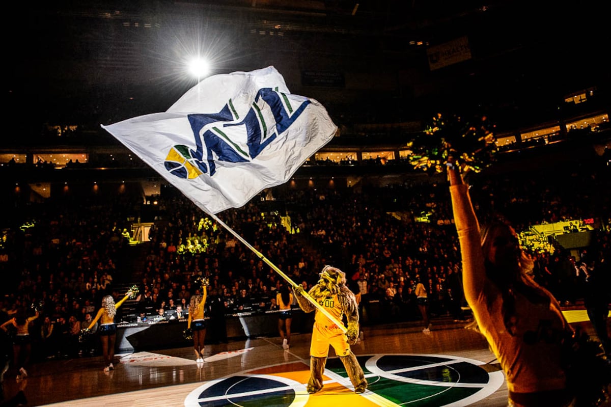 First 'Jazz Bear' mascot dies of cancer