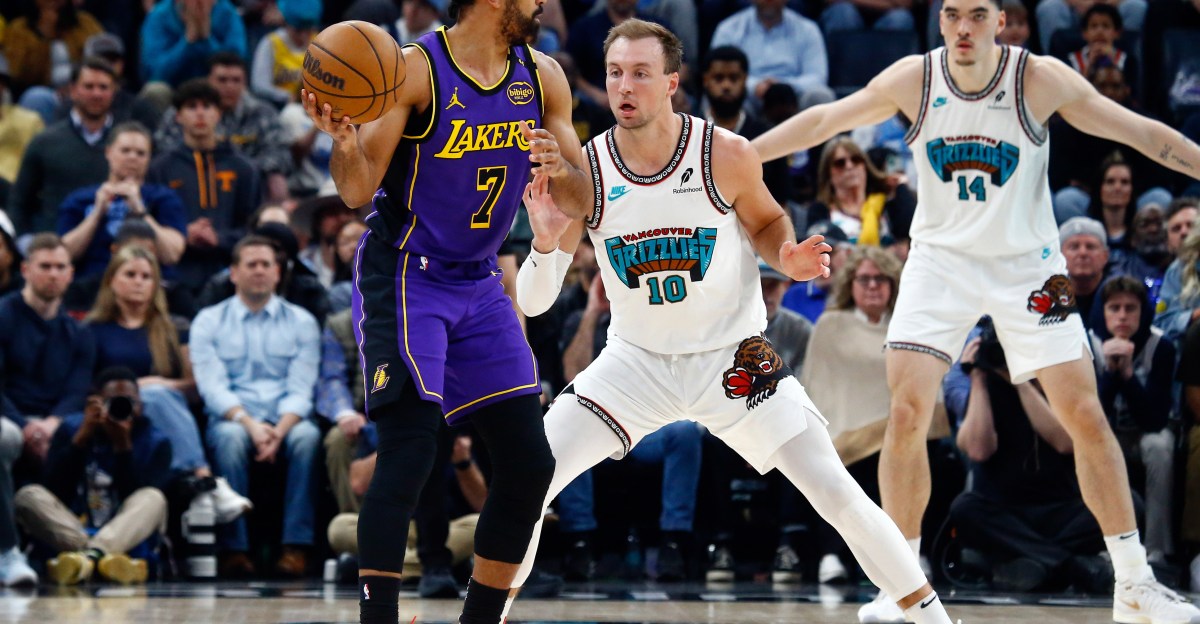 Report: Hawks flip Kennard for Lakers guard and second, waive Reath