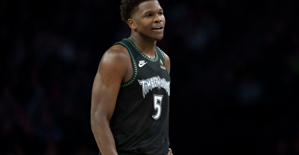 Pelicans vs Wolves Recap: Williamson Dominates with Late-Game Dagger