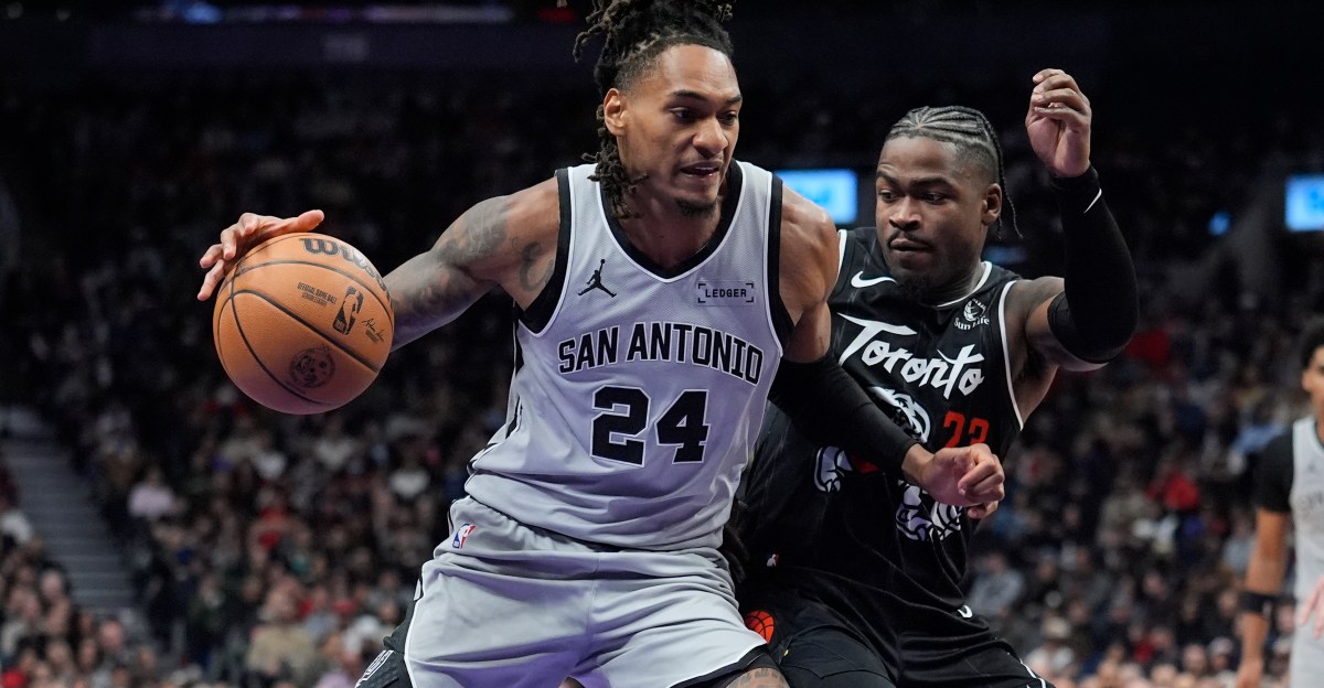 Highlights: Spurs’ impressive 4th quarter turnaround sparks win versus Raptors