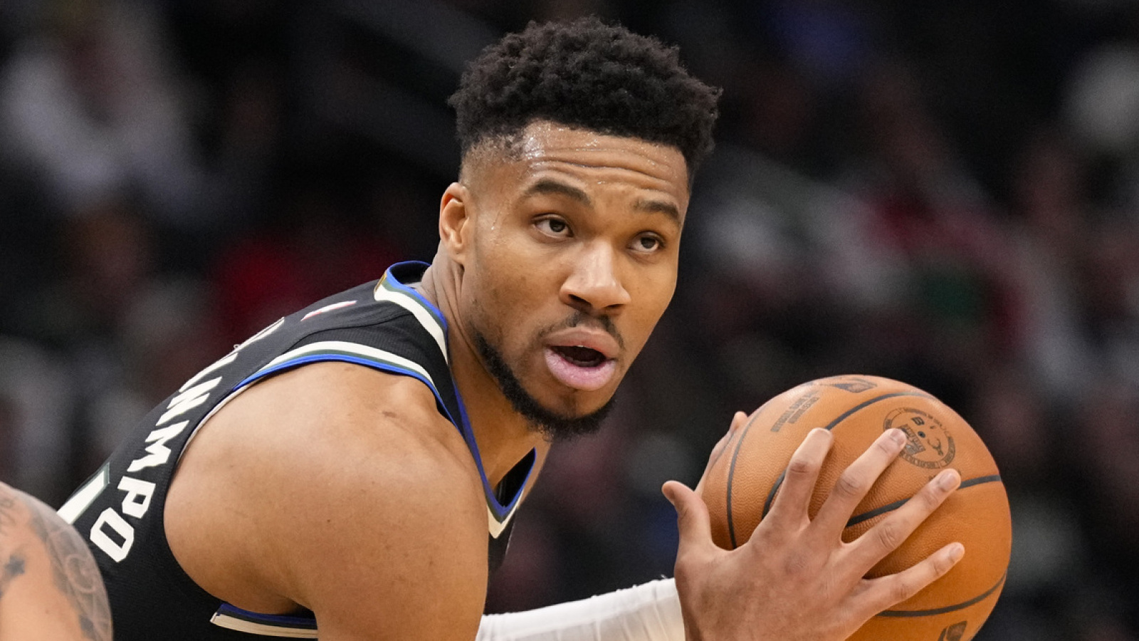 Warriors' trade offer for Antetokounmpo could include Green