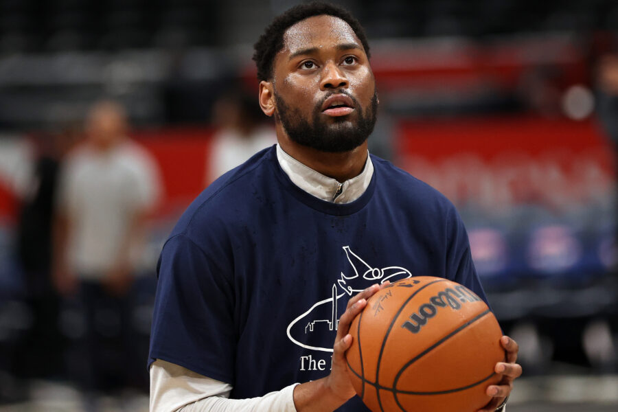 Hornets Waive Malaki Branham, Re-Sign Pat Connaughton