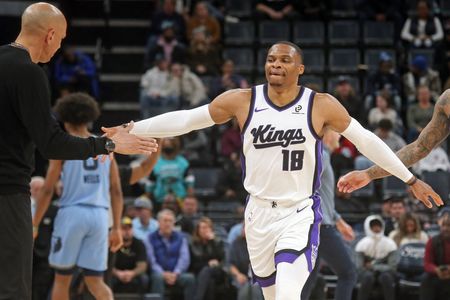 Sacramento Kings Break Historic 16-Game Losing Streak with Victory Over Memphis