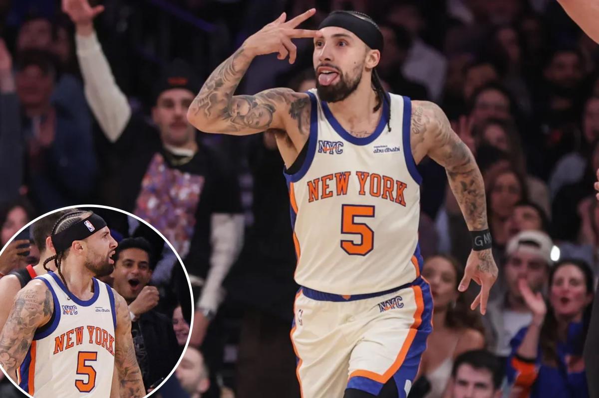 Jose Alvarado sparks Knicks comeback and hears chants from crowd