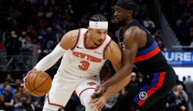 Knicks' Josh Hart exits early after reinjuring right ankle again