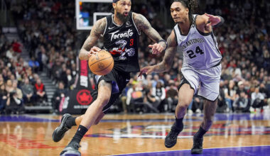 Spurs rally past Raptors for 10th straight victory