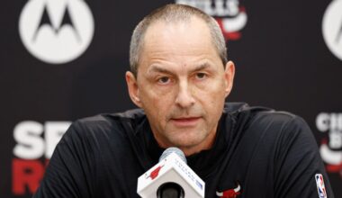 Bulls aim to leave NBA's 'middle' with busy deadline