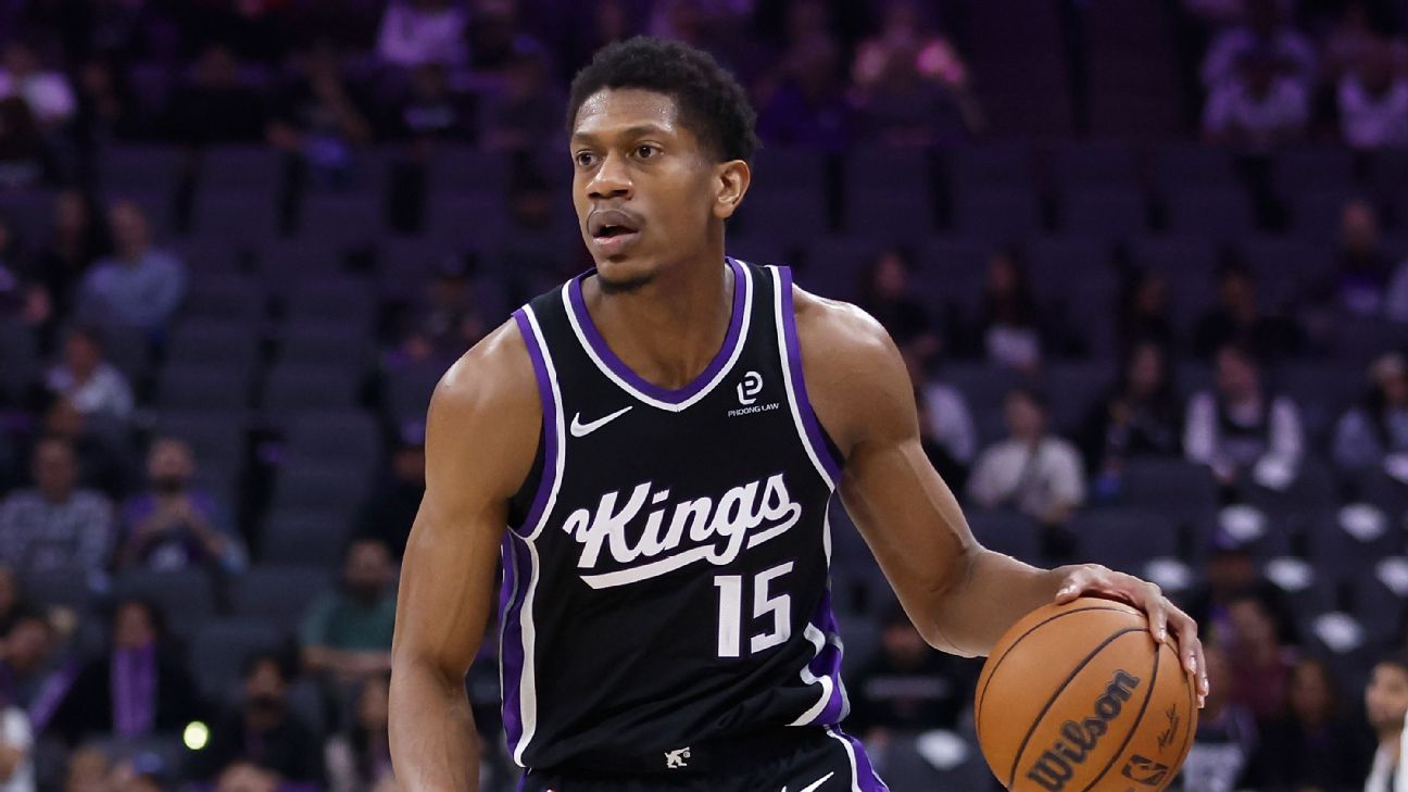 Kings F De'Andre Hunter's season over after left eye surgery