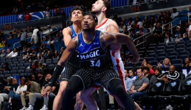 Wendell Carter Jr. (#34) of the Orlando Magic boxes out Alperen Sengun (#28) of the Houston Rockets during the game at the Kia Center in Orlando, Florida, February 26, 2026. (AFP Photo)