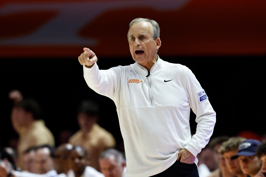 Tennessee head coach Rick Barnes yells to his players during the game.