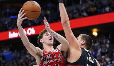 Bulls And Nuggets Clash In High-Stakes Showdown In Chicago
