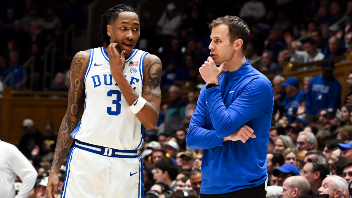 Two top-5 college hoops matchups, NBA and more best bets on Saturday