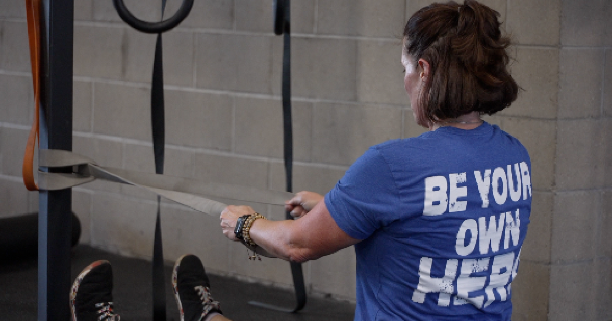 Former college player returns to basketball after decade of knee surgeries