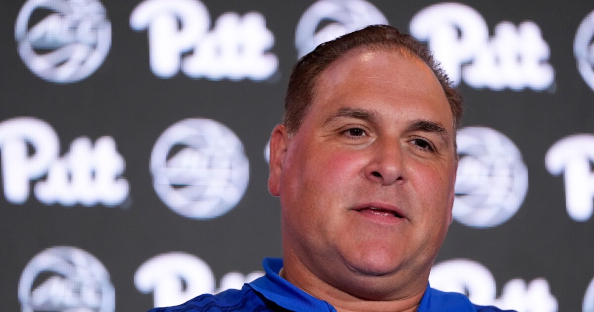 Former Pitt women's basketball players sue coach Tory Verdi