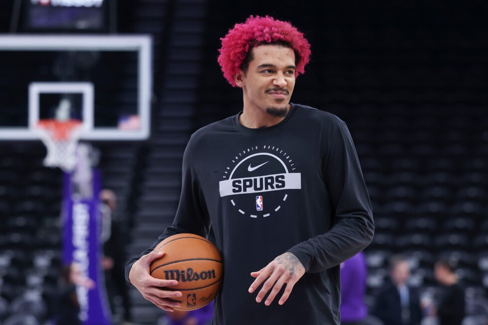 San Antonio Spurs waive Jeremy Sochan after failed trade attempts