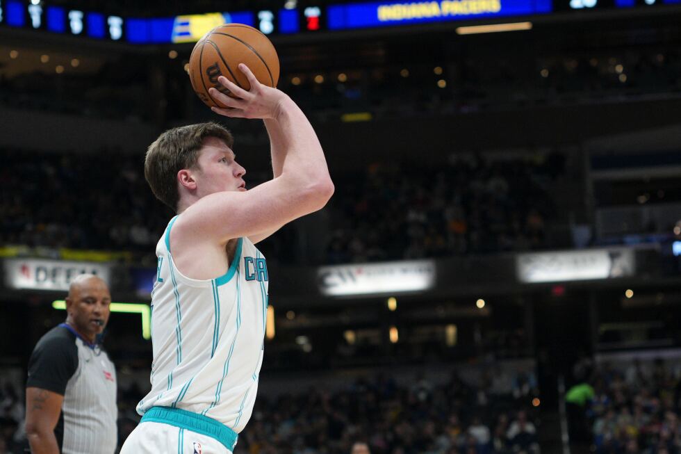 Hornets' Kon Knueppel breaks NBA rookie record for 3-pointers in a season